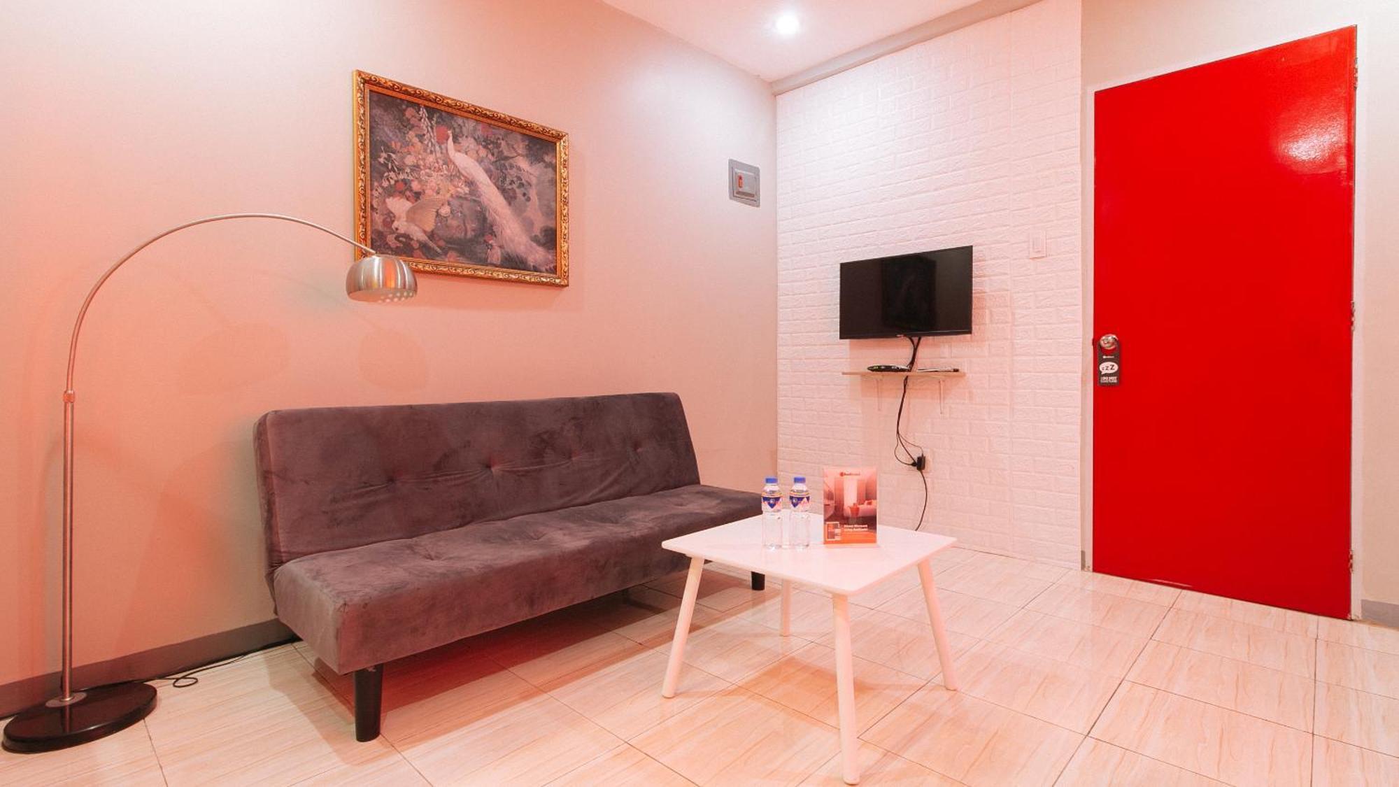 فندق Reddoorz Near Christ The King Medical Center Las Piñas المظهر الخارجي الصورة